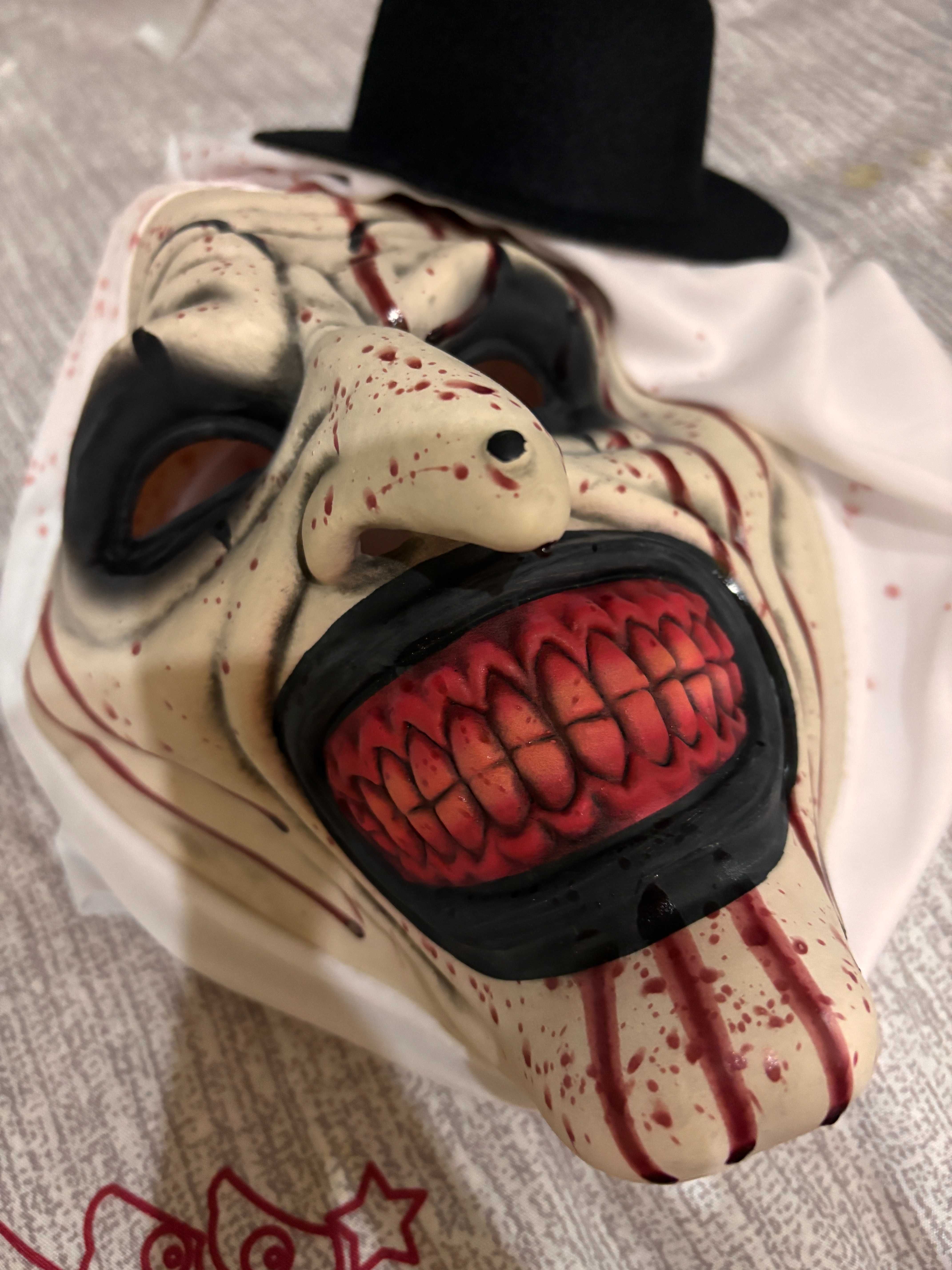 Máscara Terrifier nova