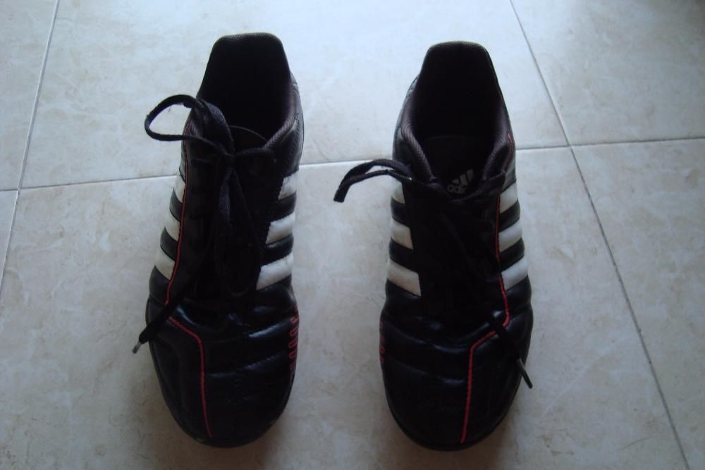 shuteiras como novas da adidas