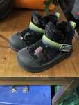 Nowe buty zimowe dla dziewczynki w rozmiarze 26