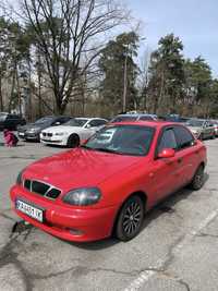 Автомобіль Daewoo lanos