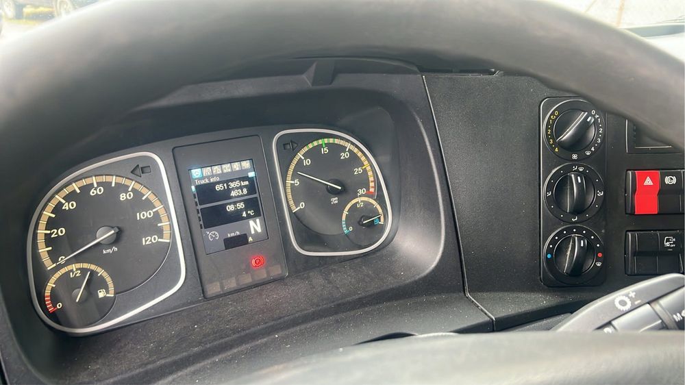 Mercedes Atego autolaweta pomoc drogowa