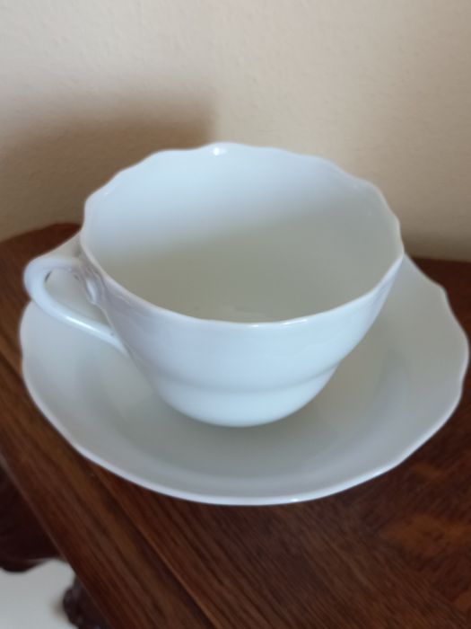 Porcelanowa filiżanka (trio) - zestaw śniadaniowy Hutschenreuther