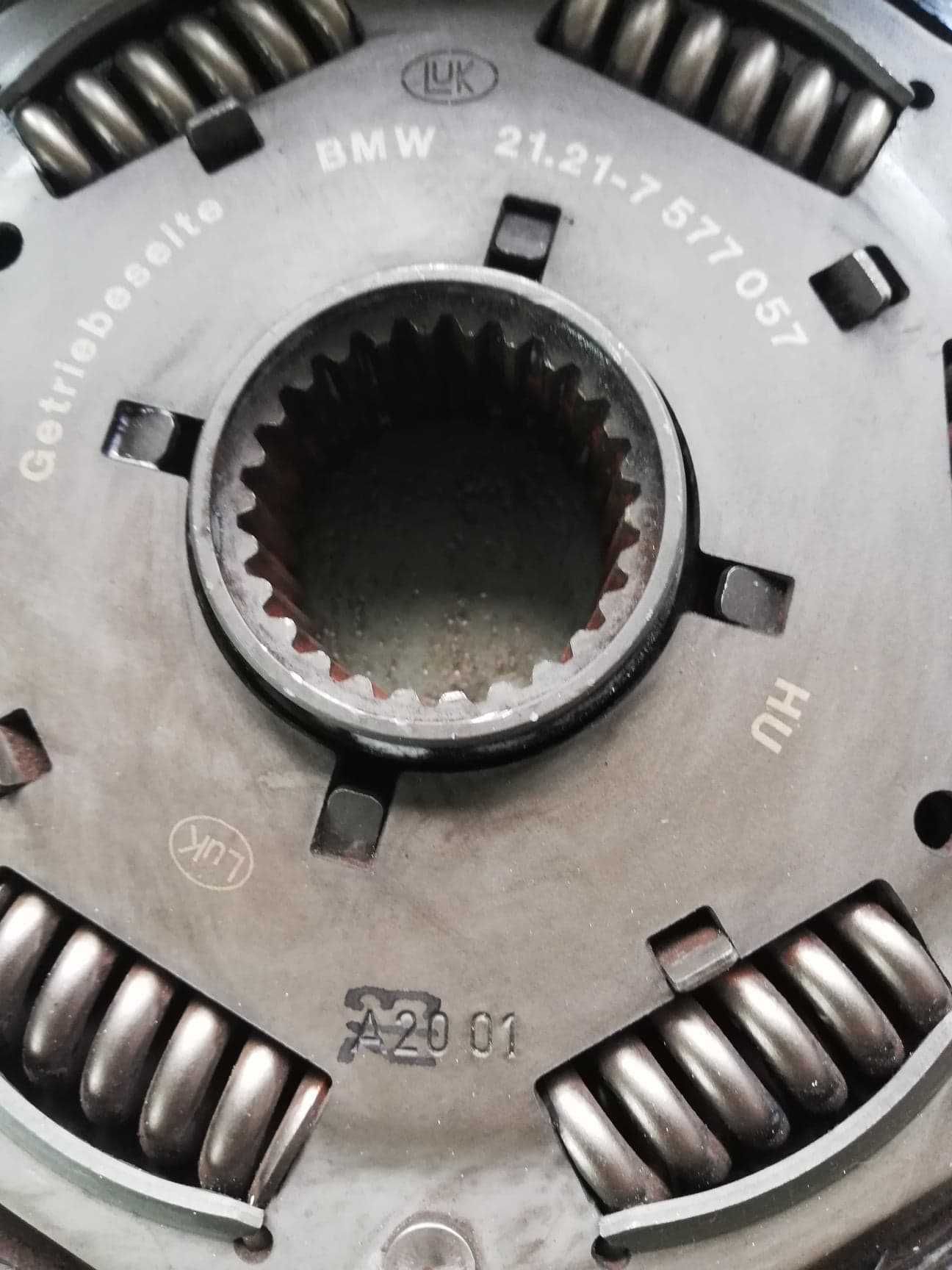 BMW 3 E90 E91 E92 2.0 D SPRZĘGŁO Docisk Tarcza  Komplet Fir.LUK