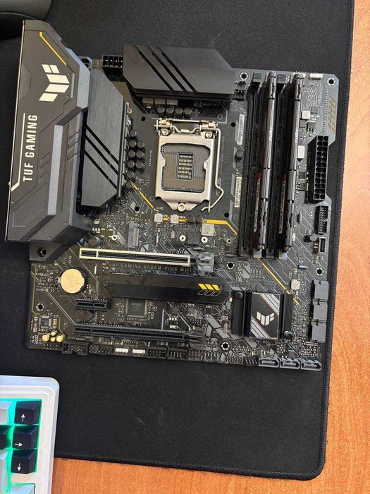 ПРОДАЮ КОМПЛЕКТ Asus TUFGaming B560MPlus Wi-Fi + Intel Core i7 10700KF