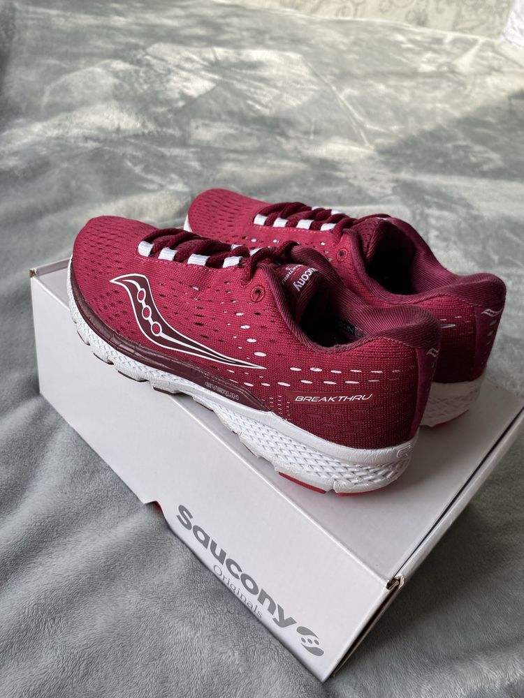 Кросівки Saucony