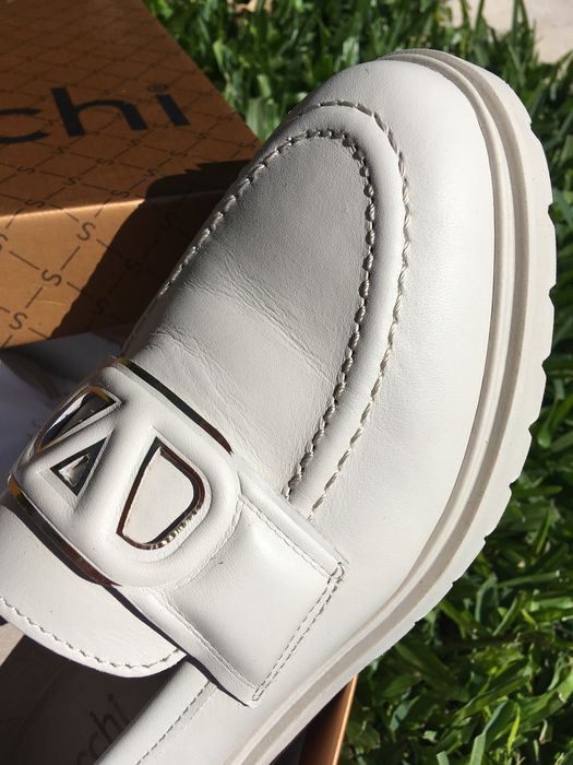 Sapatos brancos bege SACCHI 38