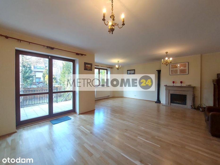 Znakomita lokalizacja , bogata infrastruktura , spokojna okolica !