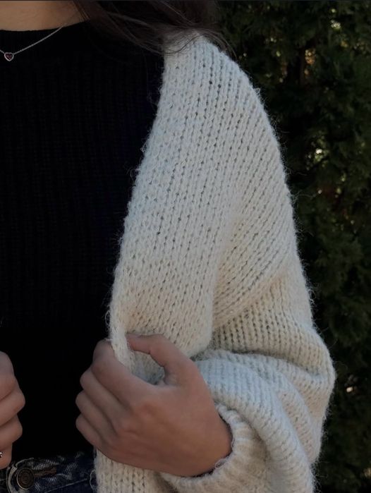 Теплий вязаний светер, розмір M-L