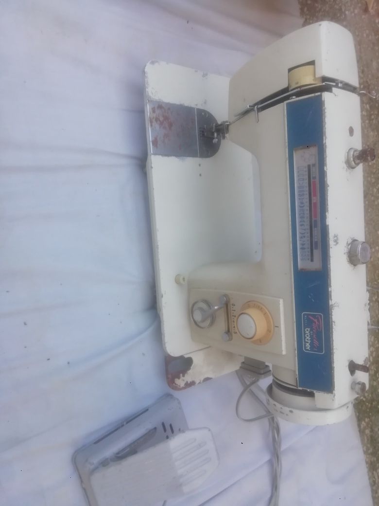 Máquina de custura