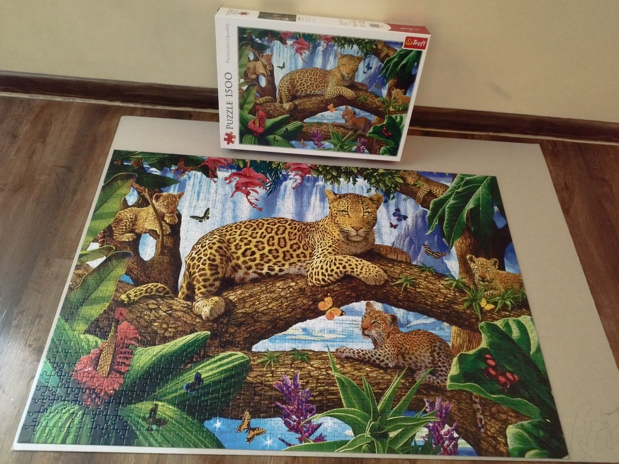 Puzzle 1500 elementów Odpoczynek wśród drzew Trefl kompletne