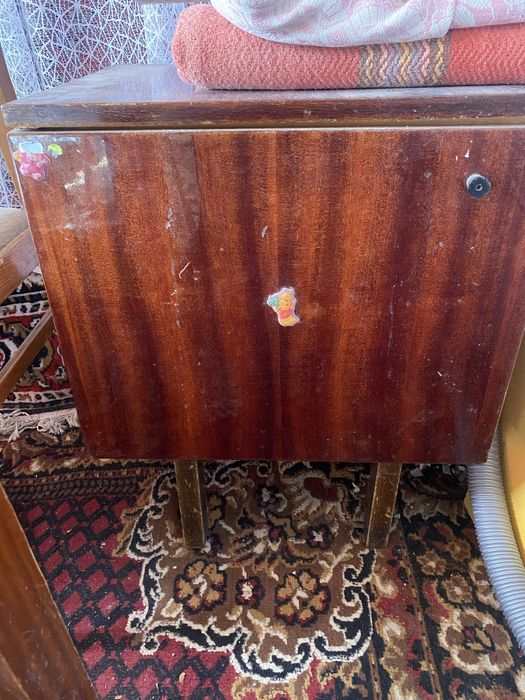 Прикроватные тумбочки , стол книжка, тумба под телевизор.