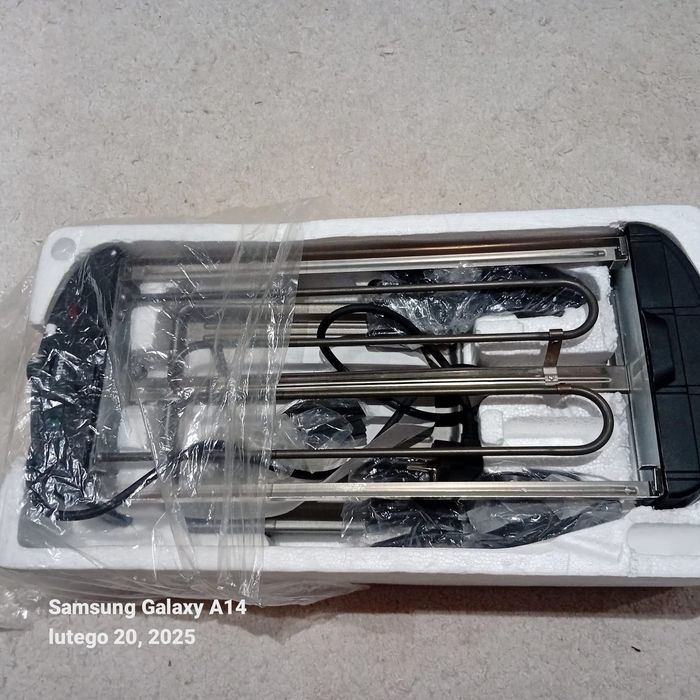 Reclette grill 1300w na 8 osób z kamieniem do grzania potraw