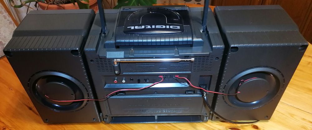 Radiomagnetofon z Cd Telefunken HP 851 CD