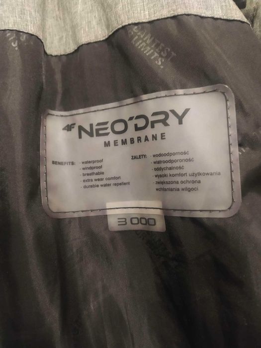 Kurtka zimowa 4F membrana 3000 rozmiar XL kolor szaroczarny