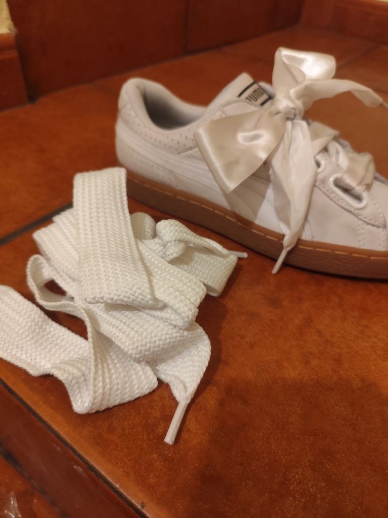 Sapatilhas brancas puma