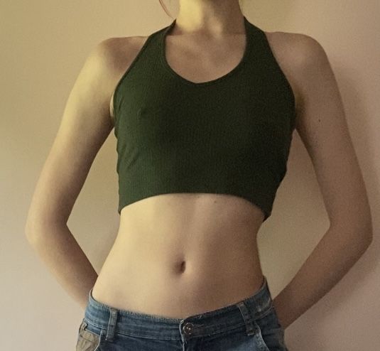 Темно зелений топ з відкритою спиною розмір S