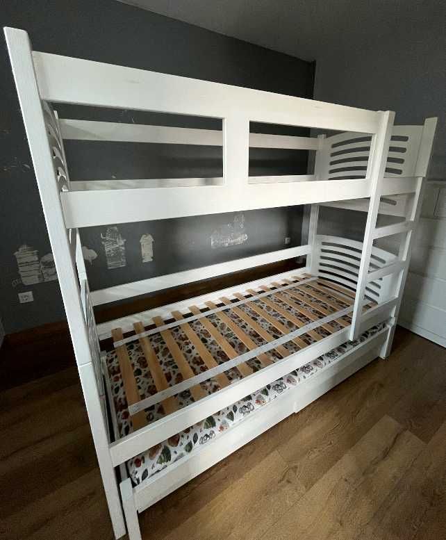 Sprzedam łóżko piętrowe 3-osobowe dla dzieci – 180x80, kolor biały