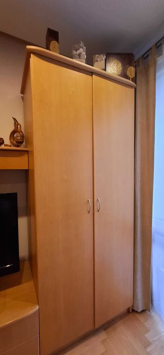 sprzedam drewniane meble do salonu