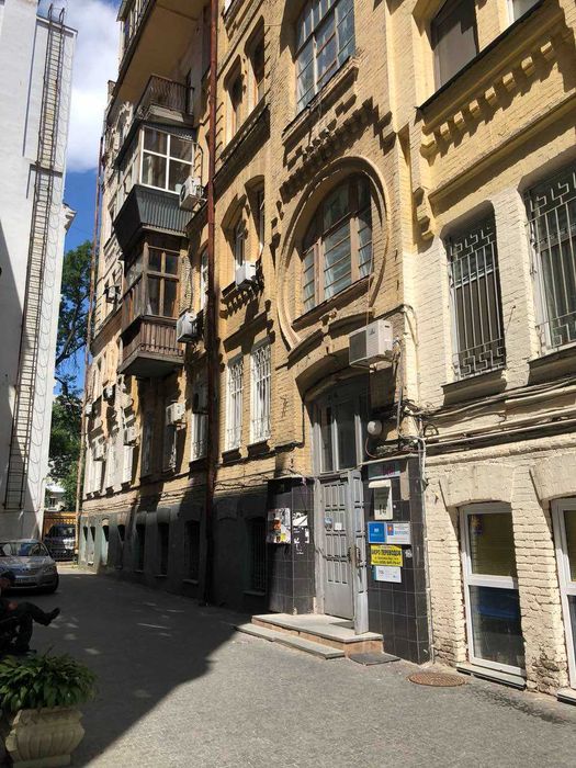 Без%! Ярославов Вал, офис с ремонтом, метро Золотые Ворота-5минут!