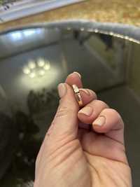 Золотий перстень з діамантом,585 проба 16,5 розмір