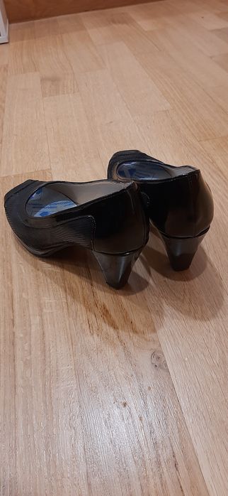 Sapatos em bom estado