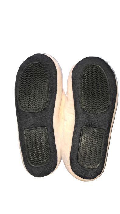 Sprzedam nowe pantofle dziewczęce, damskie rozmiar 35-36 długość 18cm