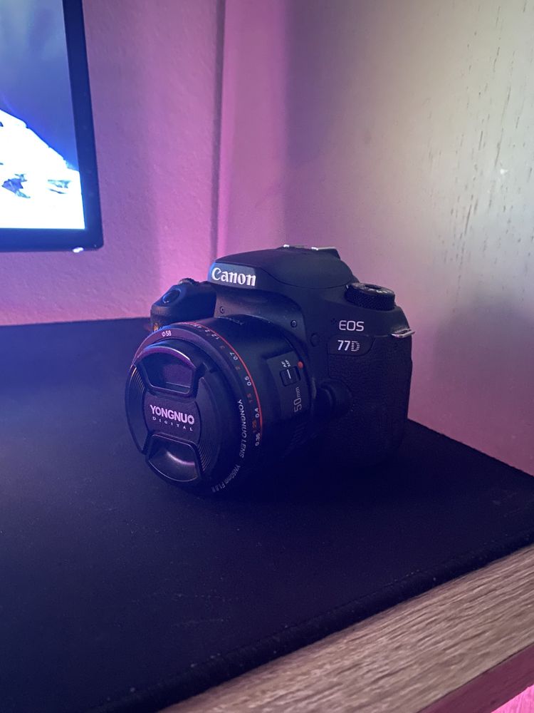 Canon EOS 77D como nova