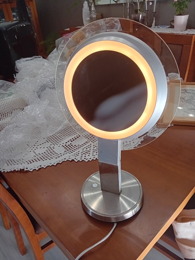 Espelho eléctrico de maquilhagem