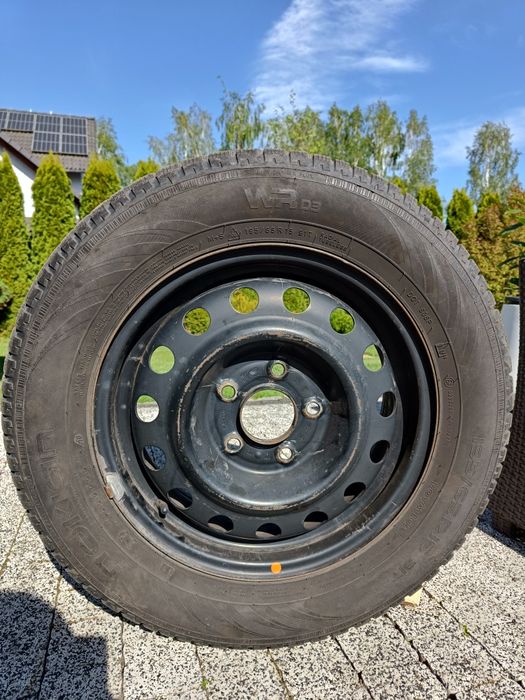 Komplet kół zimowycy (felgi + opony) Nokian 185/65/15
