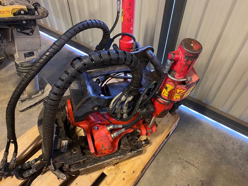 Głowica obrotowa + komputer    / Rototilt  Rotatil S45 /Engcon !