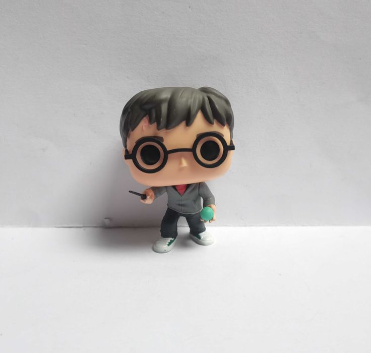Harry Potter z kulą i różdżką - figurka 3D, zabawka