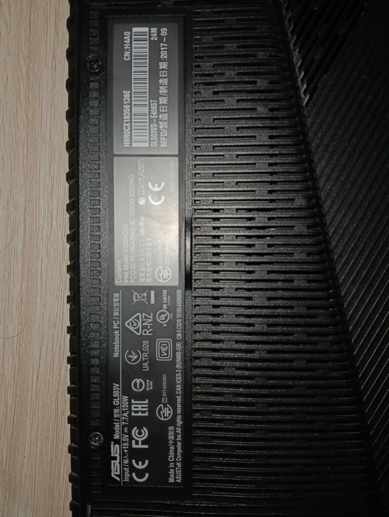 Laptop gamingowy Asus GL503V + podkładka chłodząca