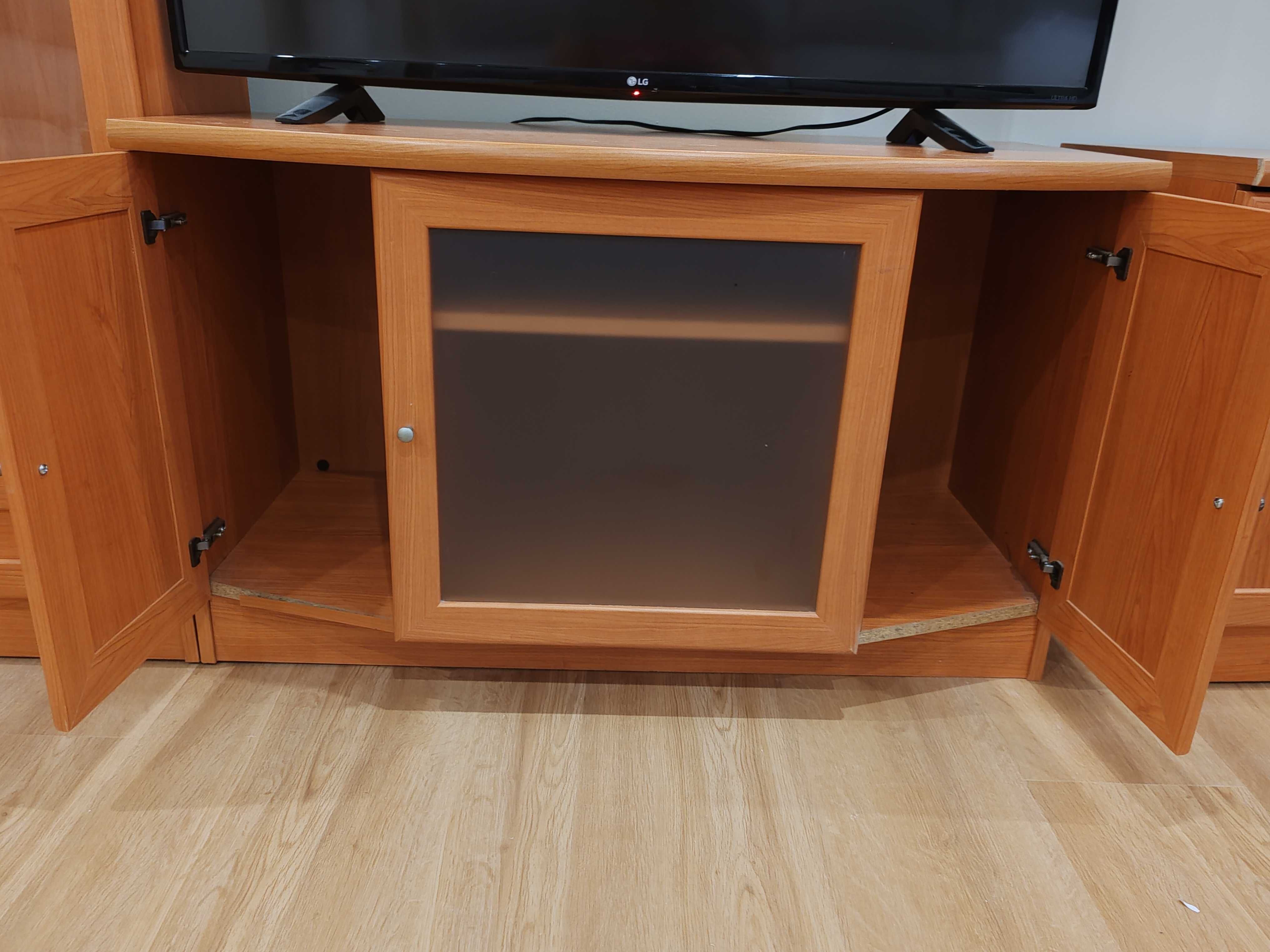 Mobília de sala cor de cerejeira com cristaleira (c/ iluminação)
