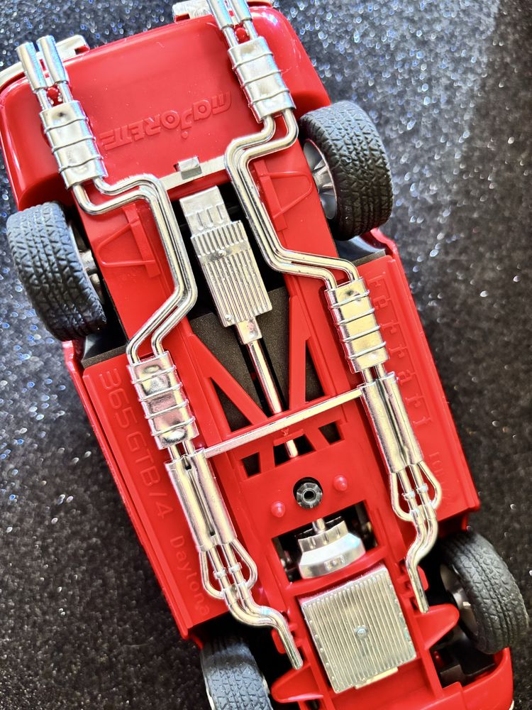 Ferrari 365 gtb4 Daytona 1/24