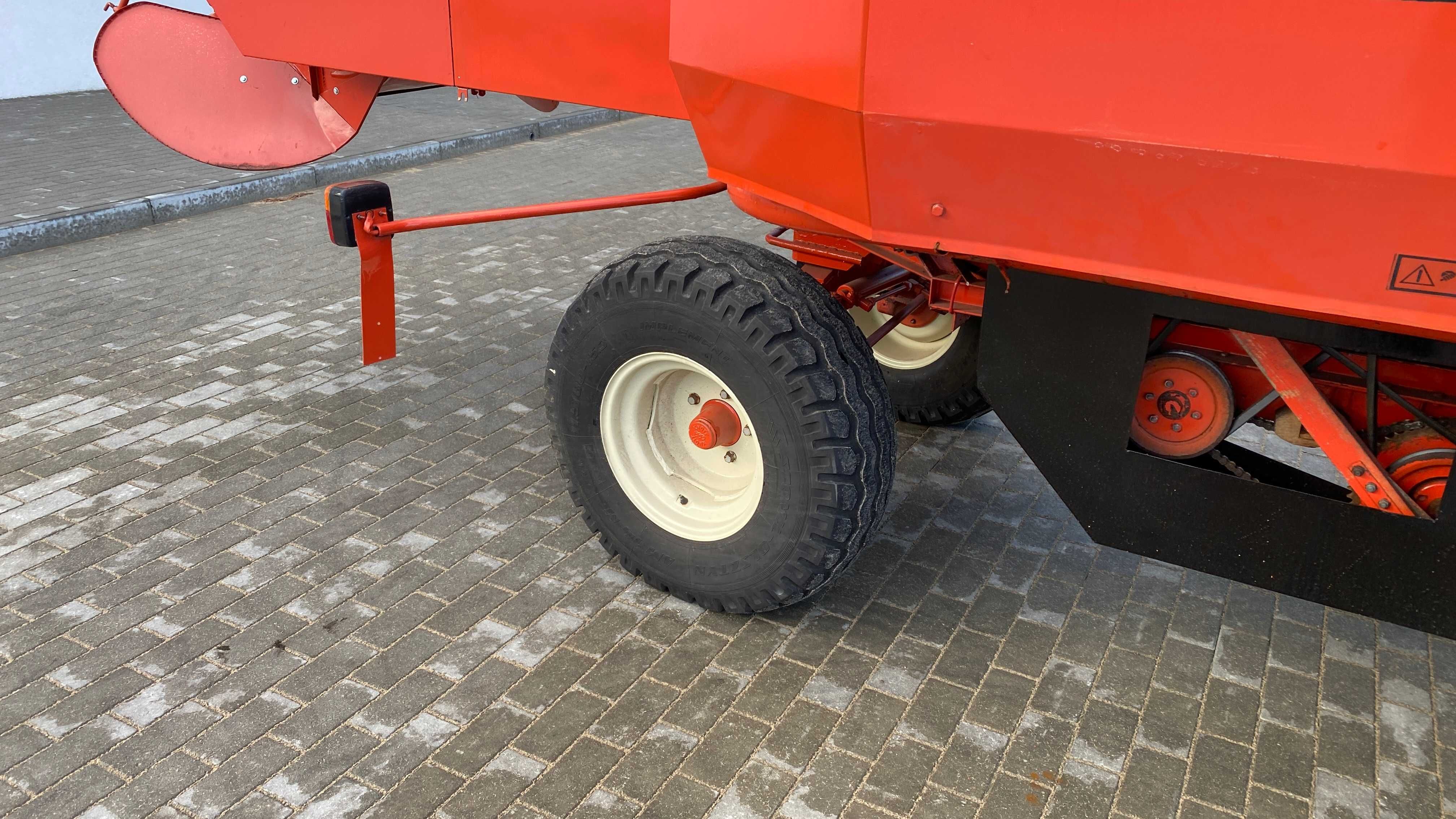 Комбайн Deutz-Fahr M 770 привезений з Європи.