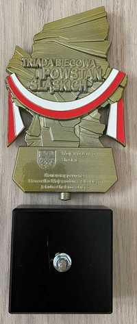 Trofeum złote statuetka Triada Biegowa Powstań Śląskich (uszkodzone)