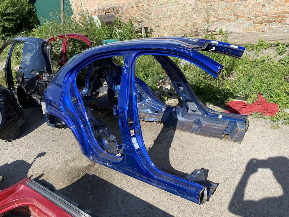 Lexus UX 2018 - 2023 года Четверть передняя, задняя. РАЗБОРКА. НАЛИЧИЕ