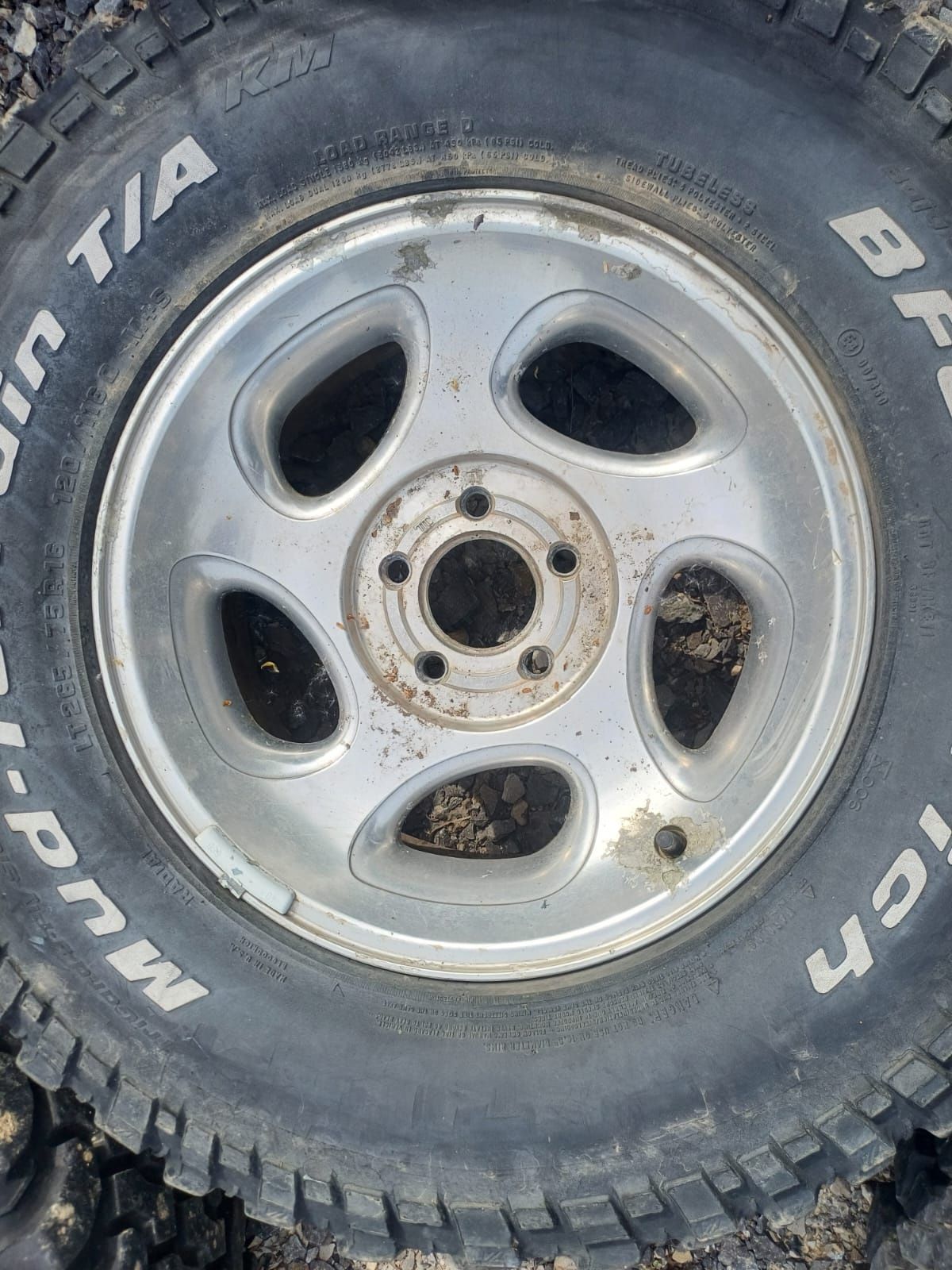 Koła do jeepa 265/75r16 rozstaw 5x114.3