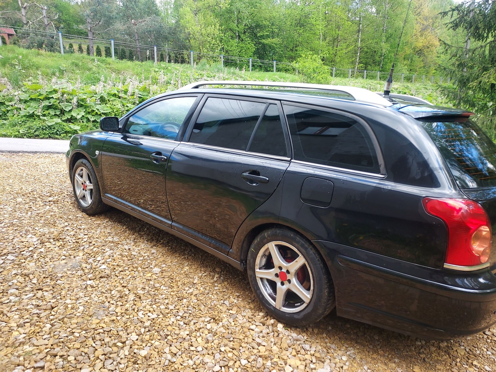 Toyota avensis T25 kombi 1.6 gaz