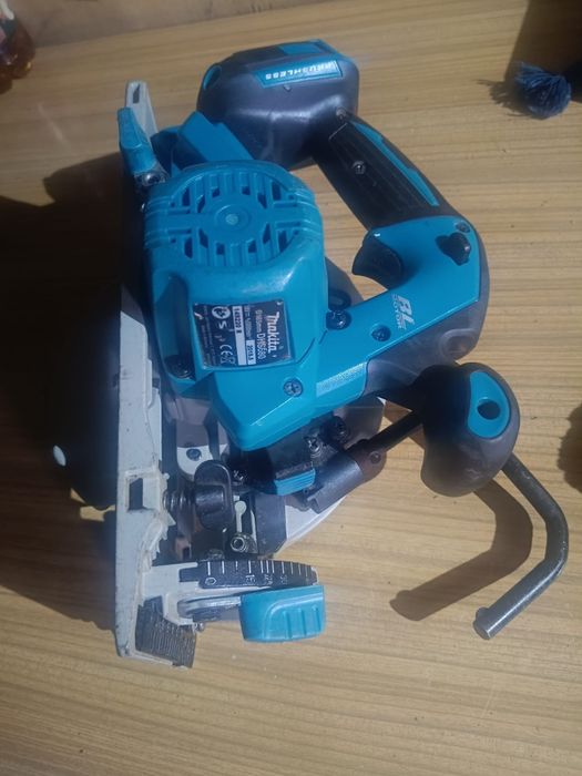 Pilarka tarczowa MAKITA DHS680 stan bdb dewalt milwaukee hilti bosc