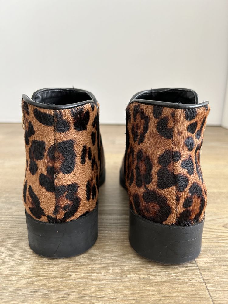 Botim Animal Print Zara