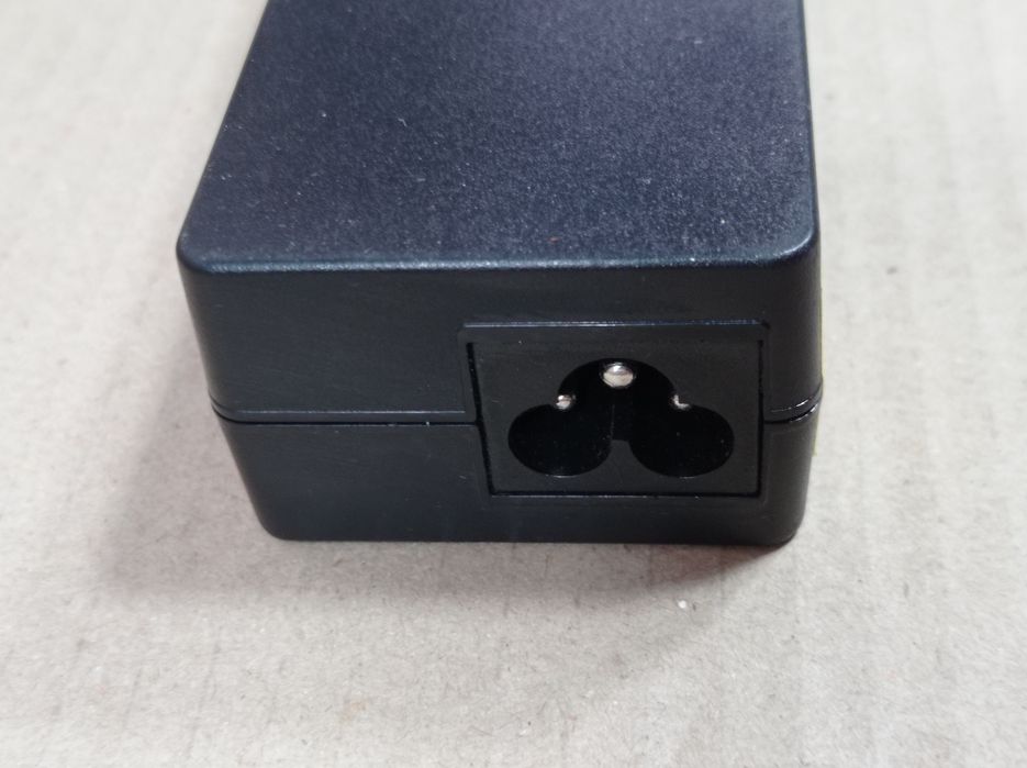 Блок питания ноутбука Samsung 19v-4.74A. "AP13AD05"