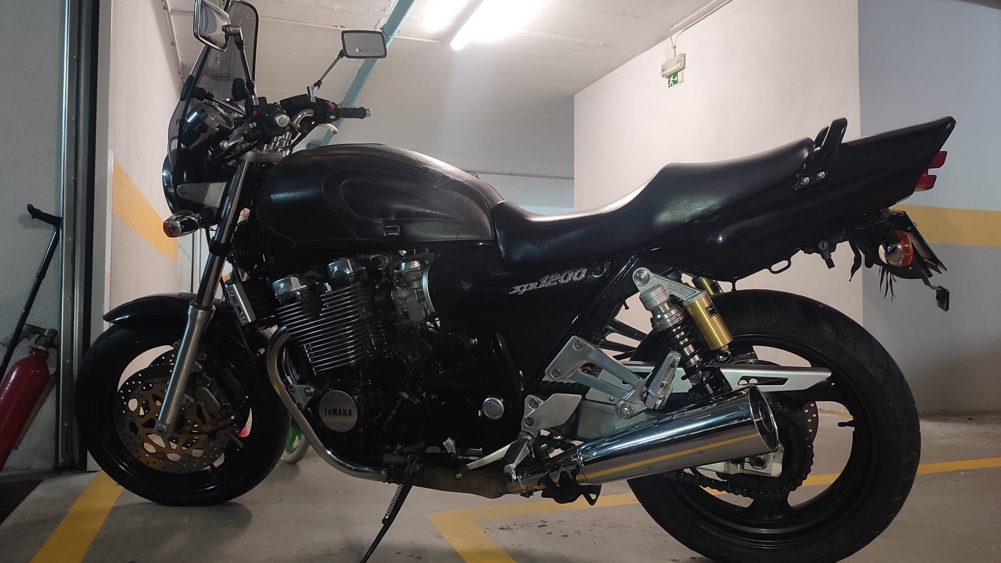 Venda moto Yamaha xjr 1200