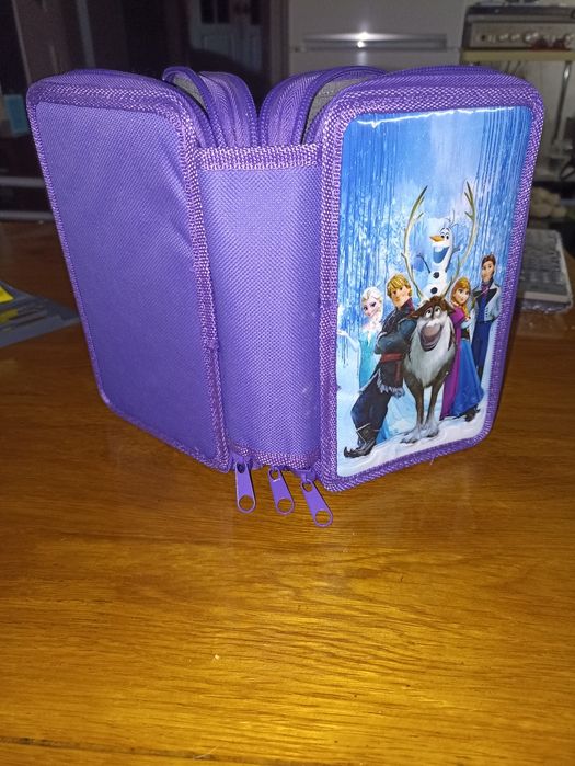 Пенал універсальний