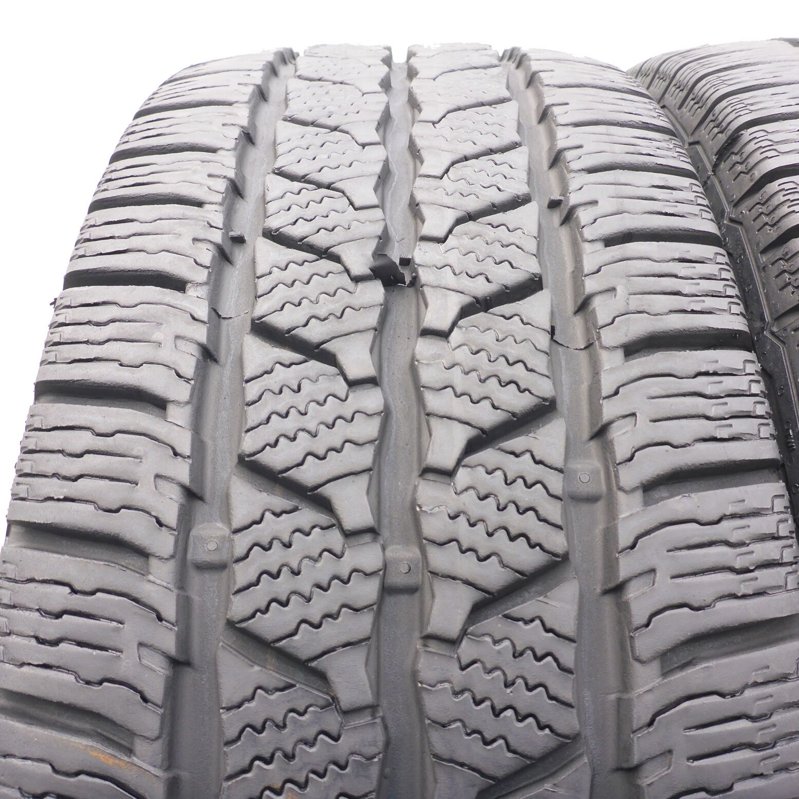 Opony 225/65/16C Continental 225/65/16C 110R Zimowe 2023 8-8,2mm