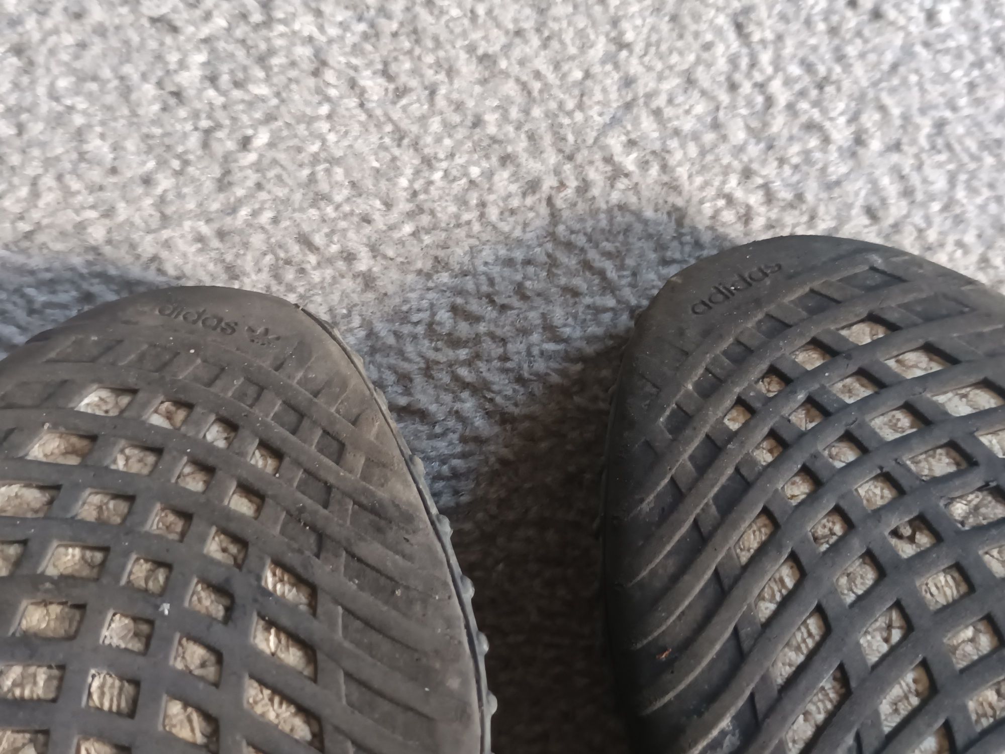 Yeezy 350 v2 Onyx