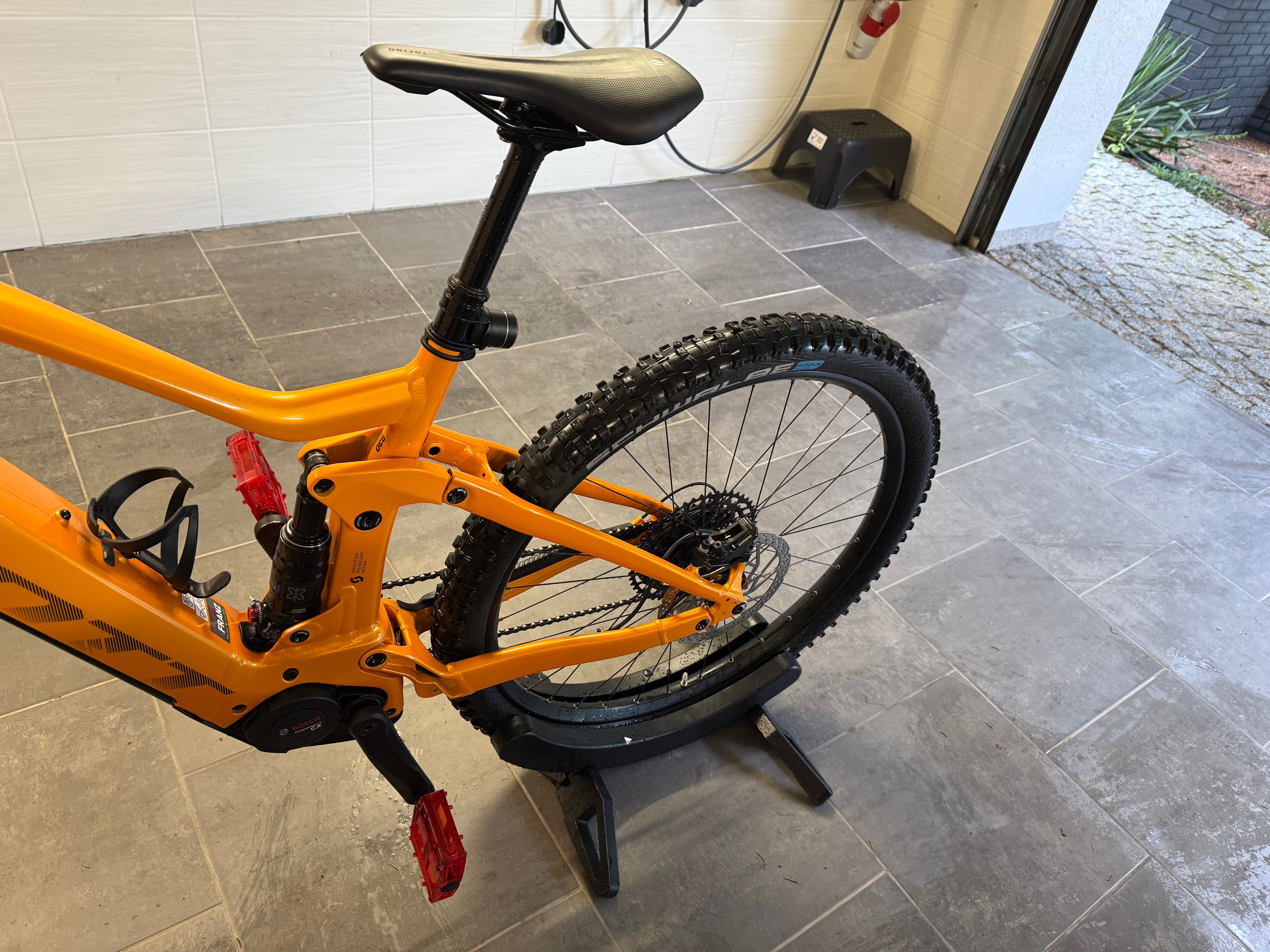 Rower MTB elektryczny SCOTT