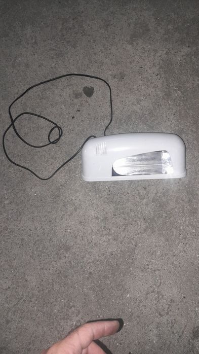 Mini forno para unhas gel .