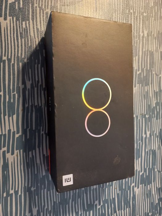 Xiaomi 8 versão global novo com capa