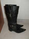 Botas pretas de pele nº 39 em optimo estado